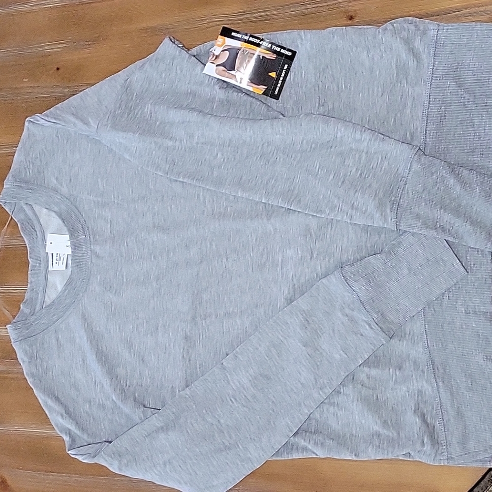 Avia long sleeve soft gray tee